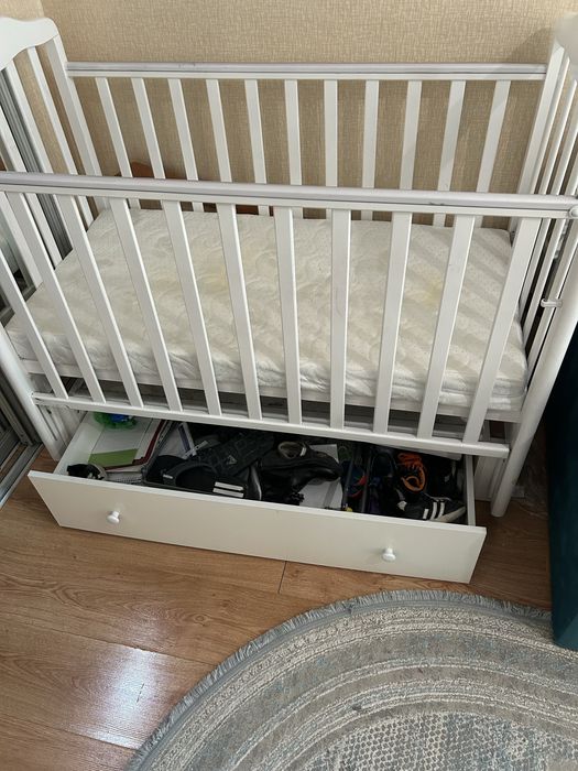 Детская кроватка