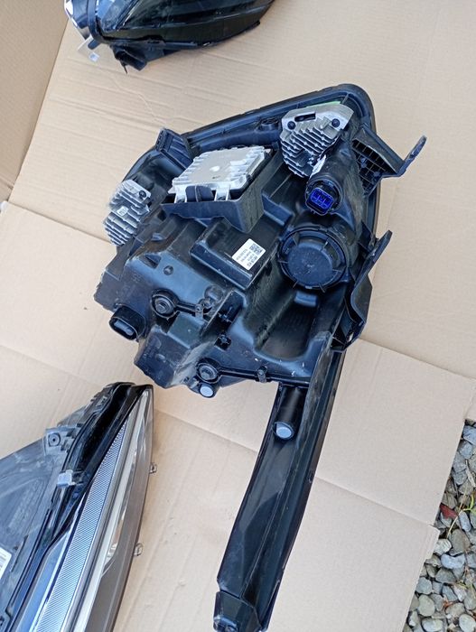 Far faruri full led Matrix Volvo S90 V90 Audi A4 B9  Vw Passat B9