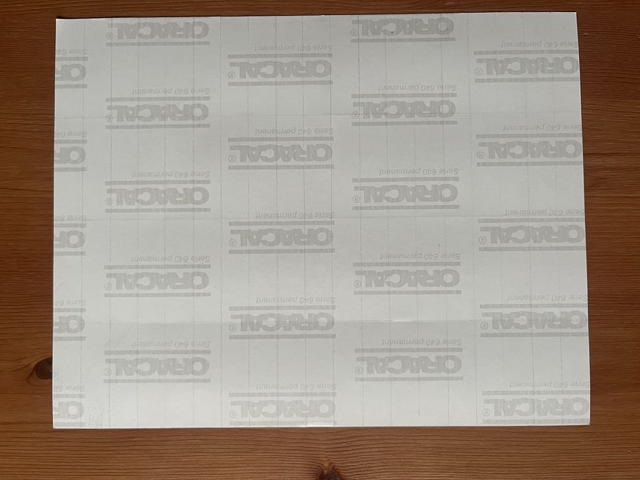 Etichete autoadezive pentru preturi (toate 100 lei)