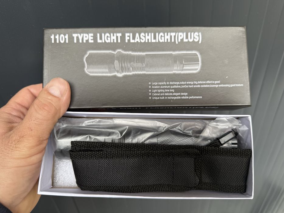 Lanterna LED cu Electrosoc, Camping, 1000KV, 10W, Husa