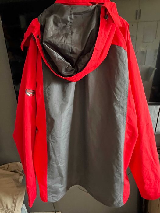 Мъжко яке за дъжд и вятър