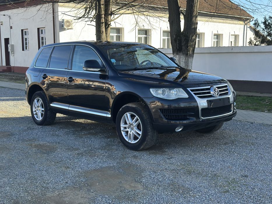 Volkswagen Touareg - 2.5 TDI, An 2010, Manuala 6 viteze, Clima