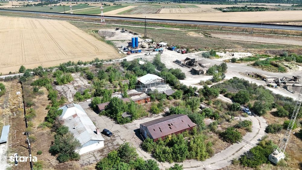 Teren intravilan 15.700 mp si constructii in zona Vrancart/Adjud/Vranc