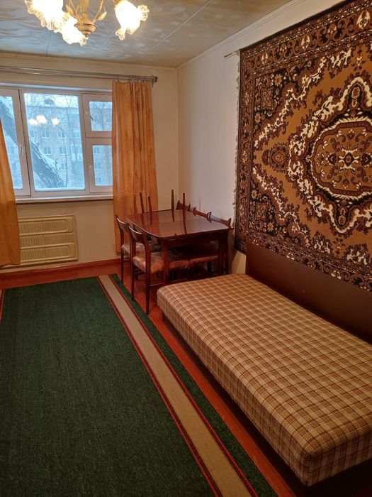 Продам 2 ком квартиру район Уюта