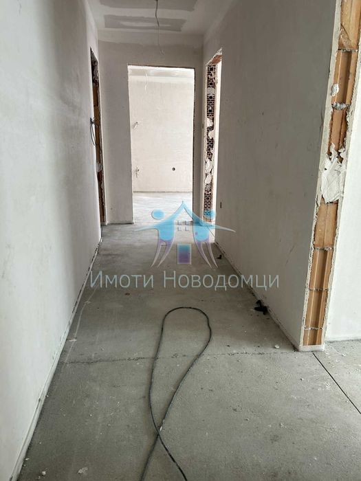 Продава се Тристаен апартамент в Шумен, Пазара - 91 кв.м за 1600 €/кв.м - Снимка #4