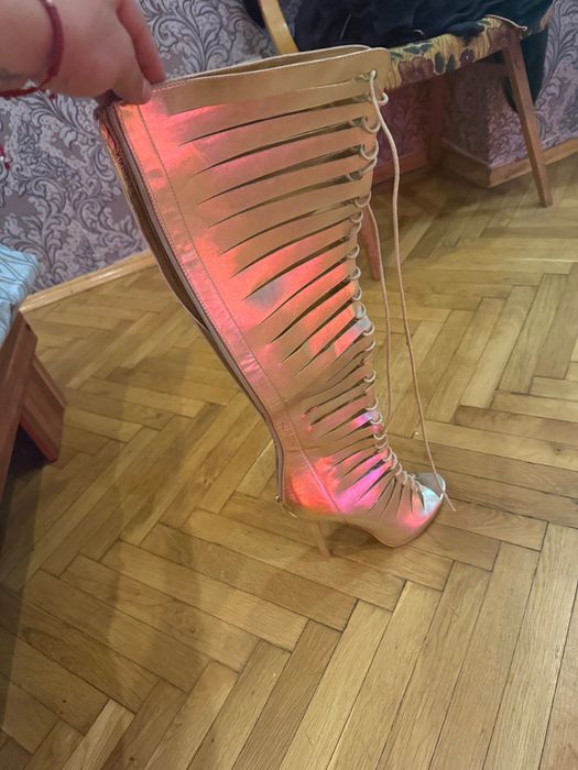 нови златни ботуши летни