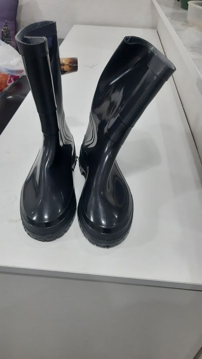 Резиновые сапоги