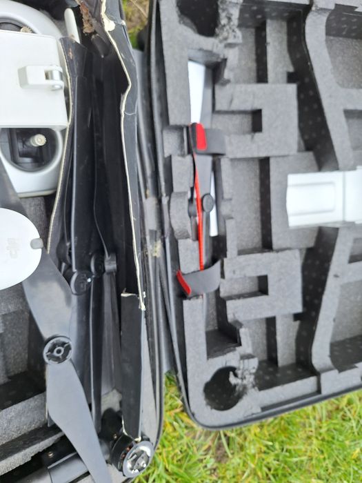 Vând drona DJI Inspire 1 generația 2 (plus una gen.1 defecta)