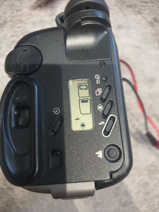 Canon Epoca – aparat foto vintage pe film 35mm, ca nou, testat cu surs