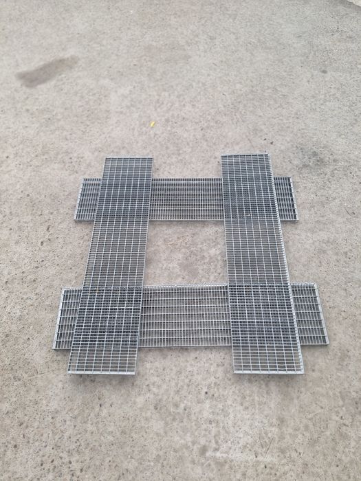 Trepte zincate galvanizate