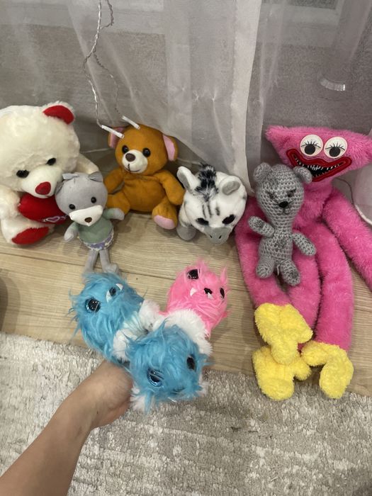 игрушки! отдам за шоколадку!!