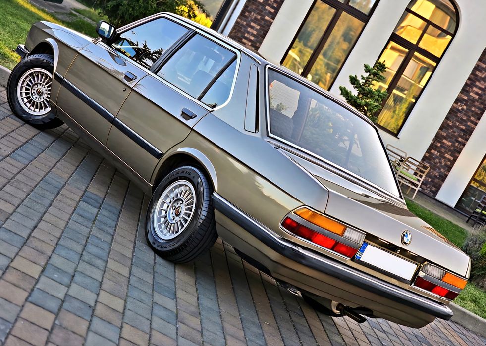 BMW Seria 518i - E28 /An 1985 /Restaurat 100% in Germania /De colecție