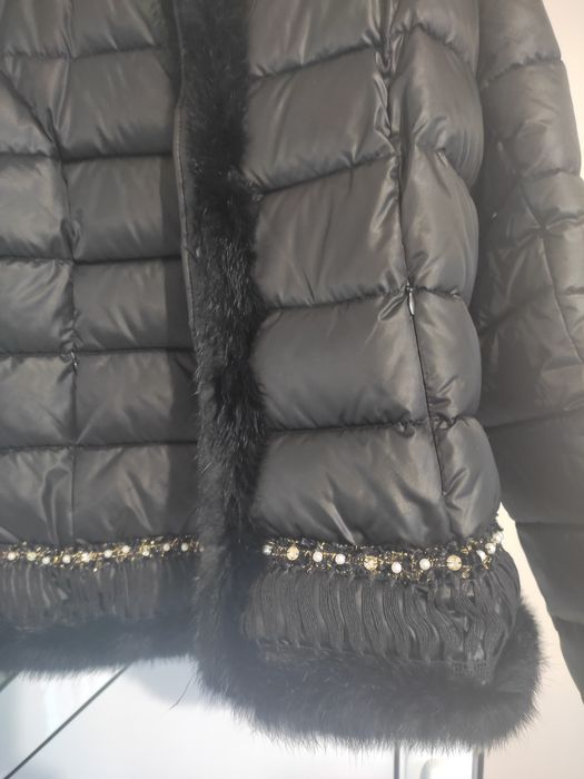 Дамско черно яке с пух