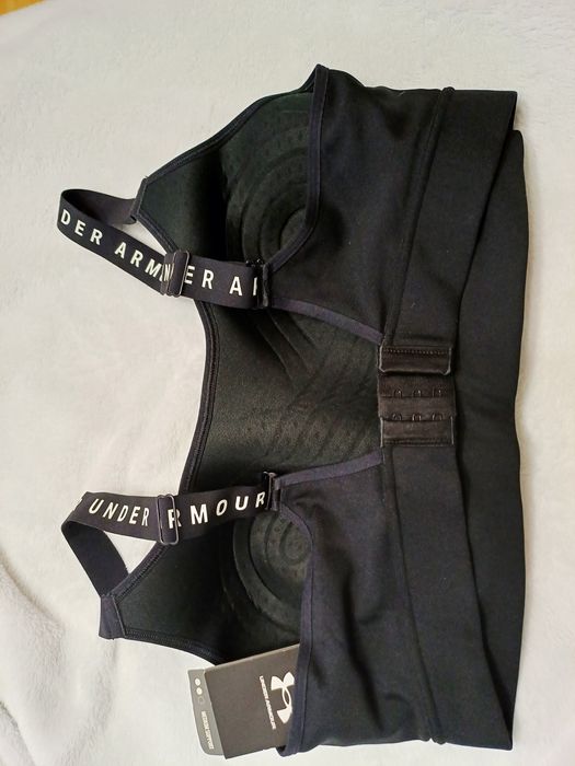 Спортен сутиен Under Armour XL нов