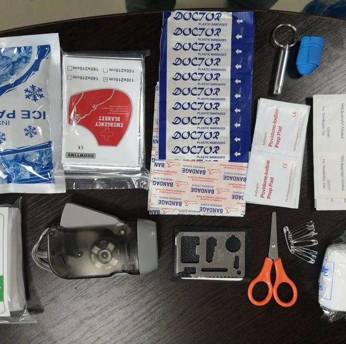 Аптечки по 7000 тг.