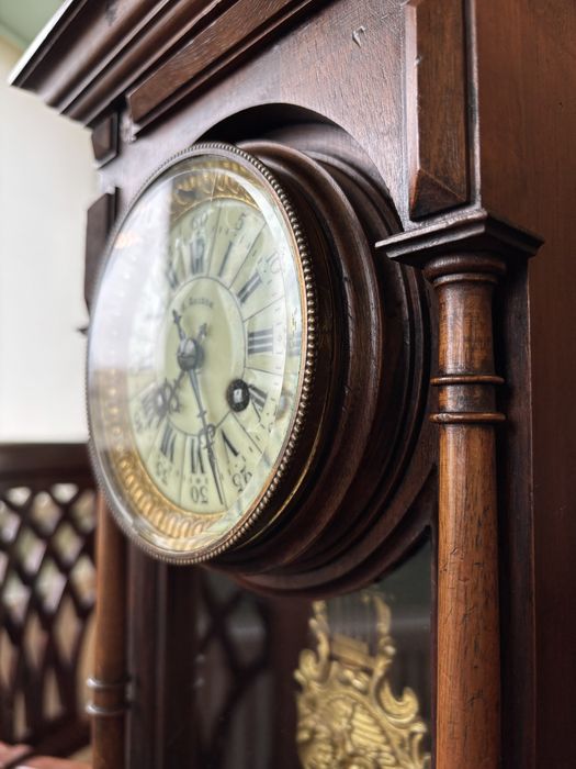 Ceas vechi cu pendul Vincenti