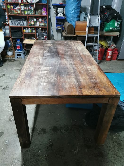 Masa lemn masiv,  nuc, 8 locuri