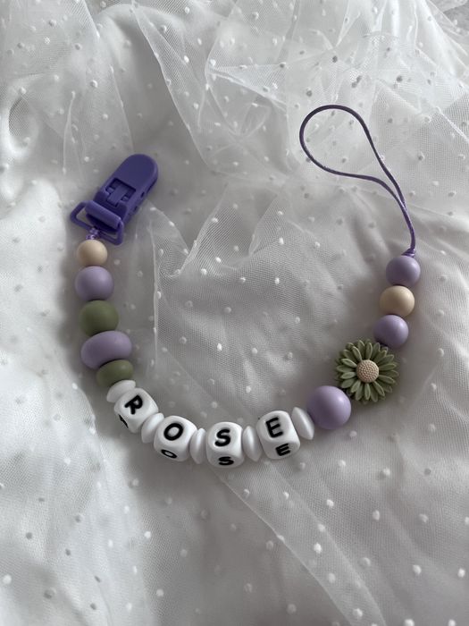 Lantisor suzeta din silicon personalizat cu nume