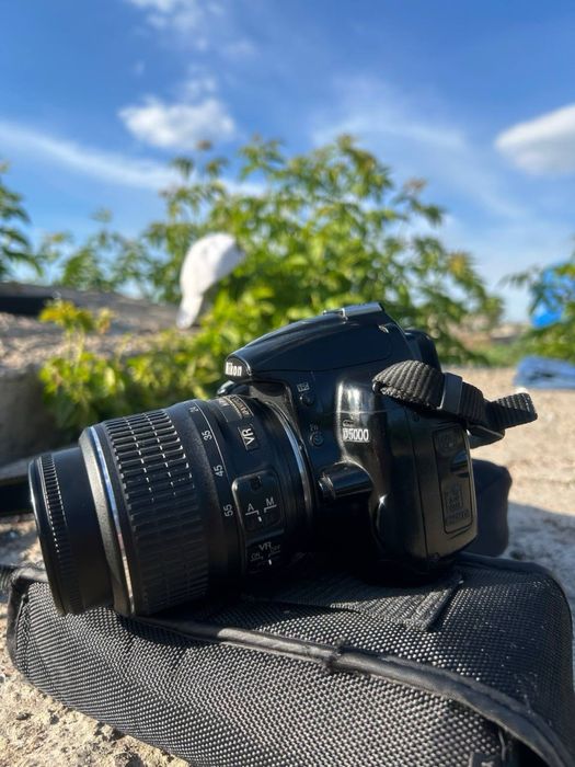 Nikon  D5000 + Объектив 18-55 VR