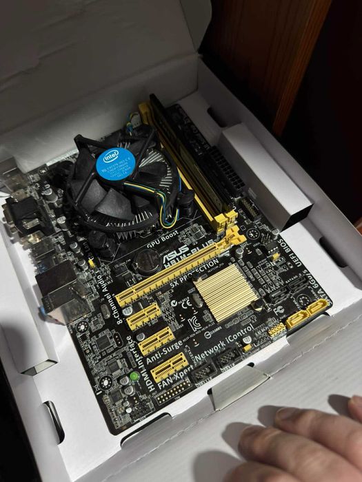 Дънна платка Asus H81M-PLUS