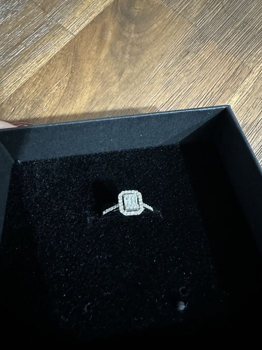 Inel cu Diamante aur alb