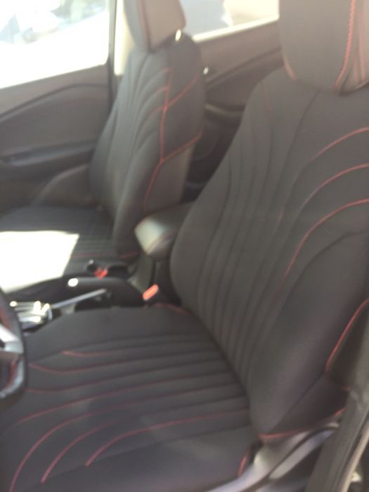 Пошив чехлов из авто тканьев.