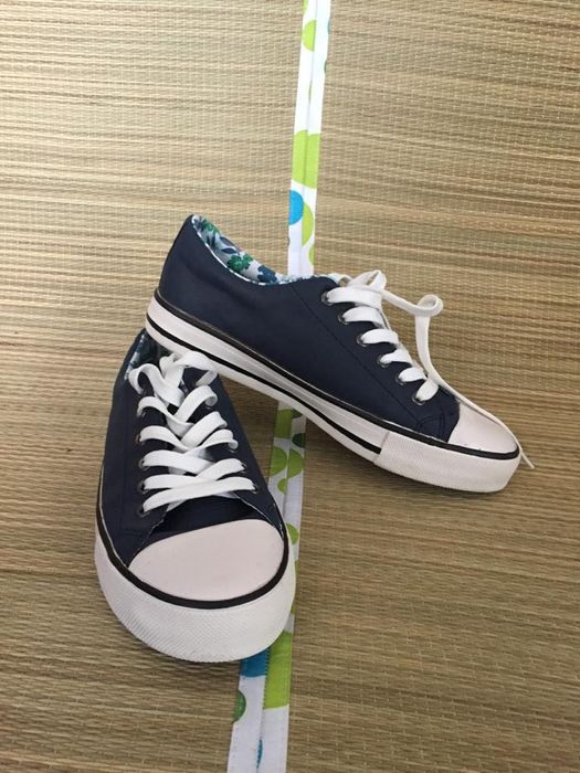 Женские темно-синие кеды