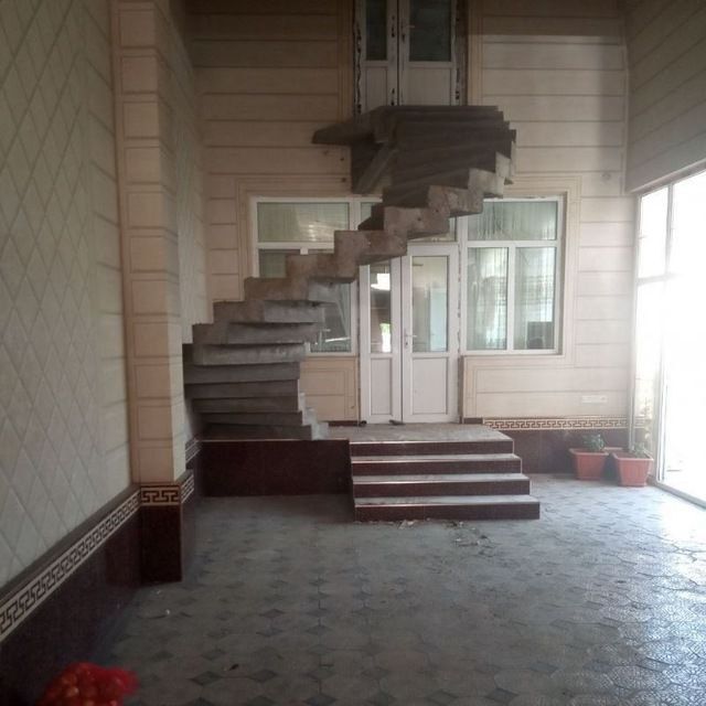 Zamonaviy uslubdagi beton zinalar quyish hizmati siz hohlagan ulubda