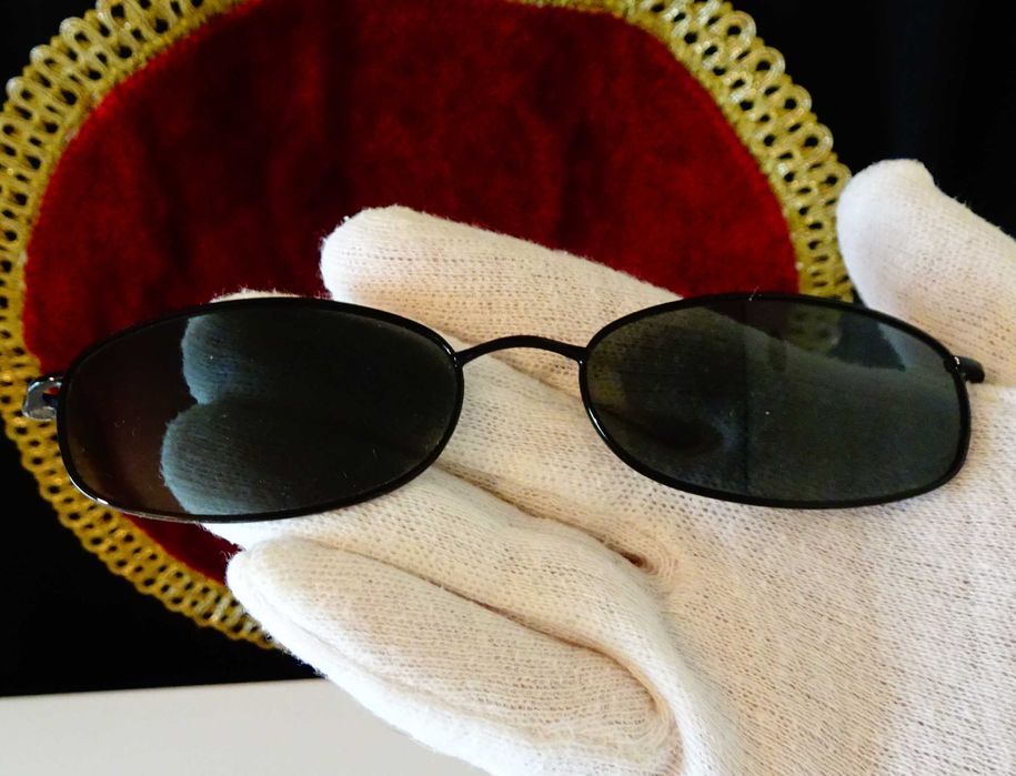 Диоптрични рамки със стъкла и слънчеви очила.