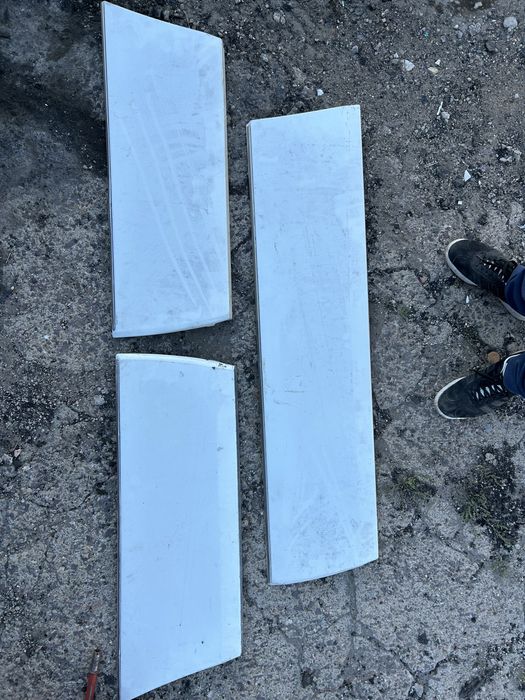 Продам молдинги / накладки на мерс 124