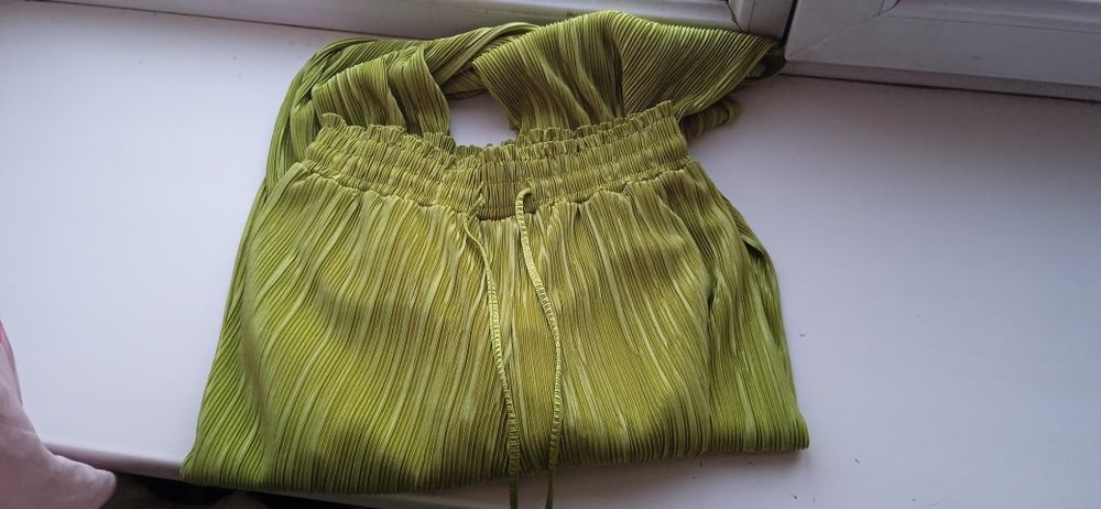 Продам спортивный костюм