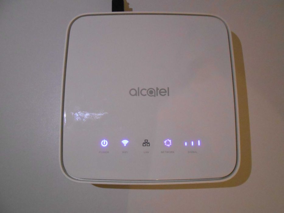 Alcatel HH40 Wifi 4G LTE Router!
