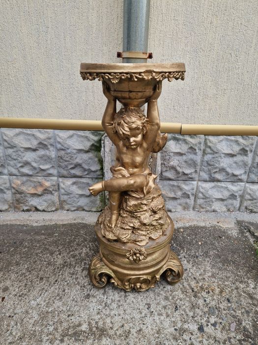 Прекрасна антикварна гипсова колона постамент