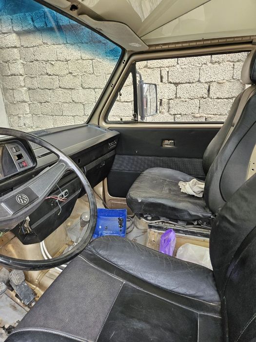 VOLKSWAGEN T 3 1985  год выпуск