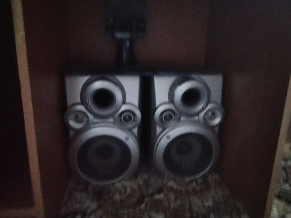 Продаётся музыкальный центр