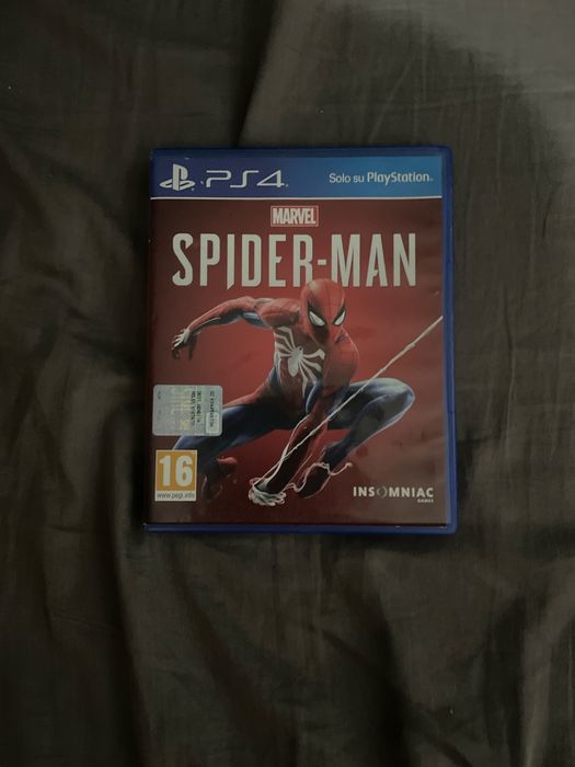 Vând joc de Ps 4 Spiderman 1 în stare perfectă