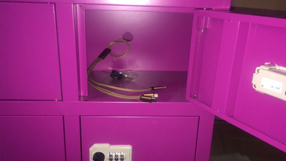 Бокс для зарядки телефонов