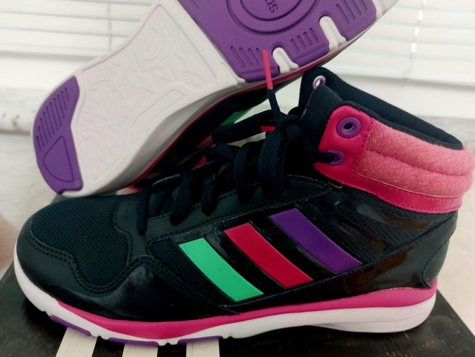 №38-adidas Dance - адидас оригинални 
UK 5,5  EUR 38 2/3