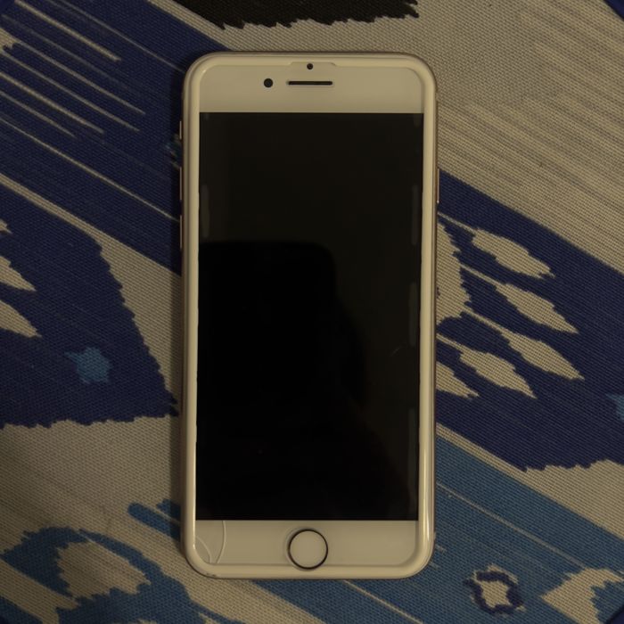 Iphone 8.