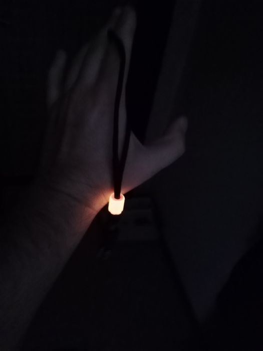 Продам темляк с светящийся бусиной.