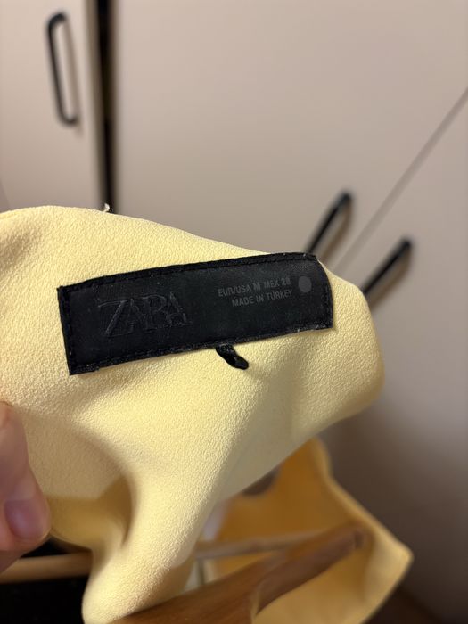 Къса рокля ZARA.