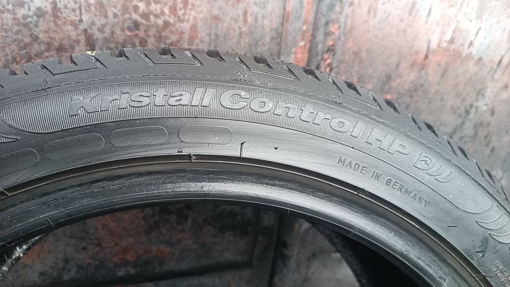 245/45/18 Fulda .