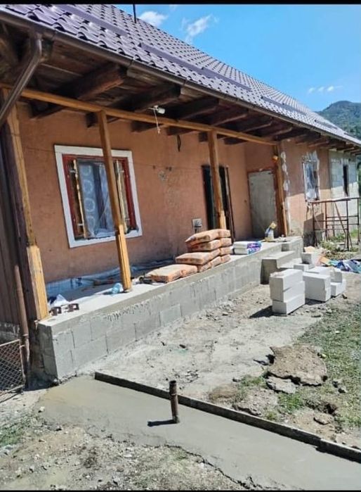 Tencuiala mecanizata,interioare,fațade,sape fluide,placări,decorative,glet,zugraveli,garduri