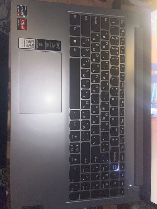 Продаю ноутбук Lenovo IdeaPad 1 15ALC7 (82R4)