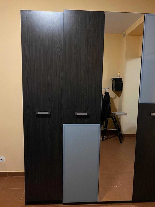 Dulap negru cu oglinda si sticla mata cu 5 uși, negru, 218x215x59 cm