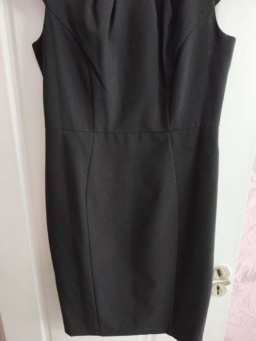 Официална черна рокля р-р 40 обличана веднъж