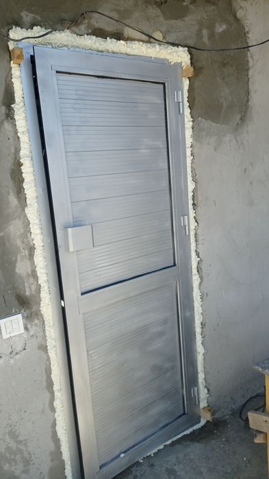 Бу алюмин есиктер Кез келген размер 30.000