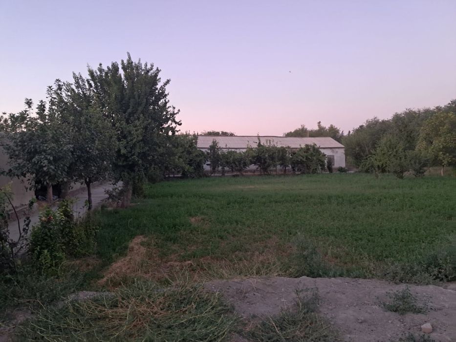 Uy sotiladi tez fursatda