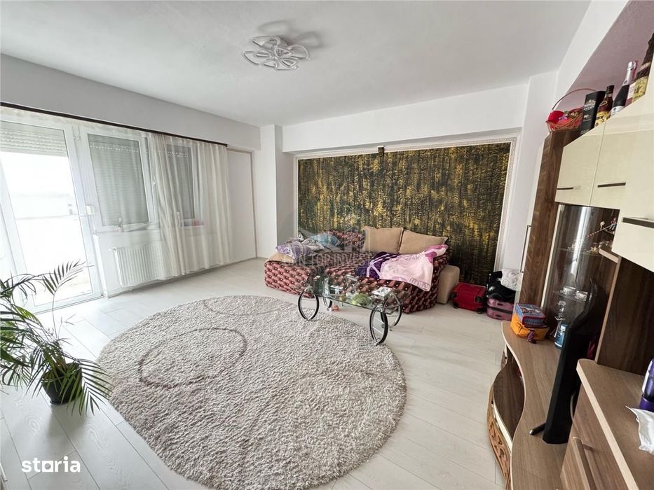 Apartament 2 camere decomandat balcon si parcare Bld Mihai Viteazul