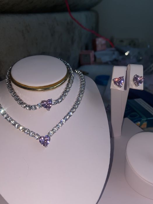 Set Bijuterii Tennis Inox Cu Inima Roz Lantisor Cercei Bratara